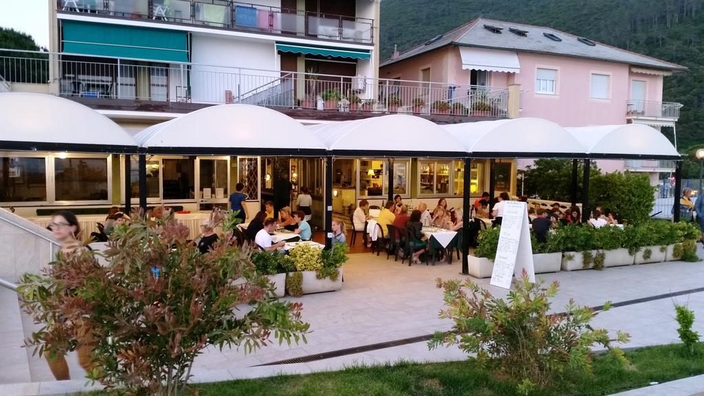 Albergo La Lampara دييفا مارينا المظهر الخارجي الصورة