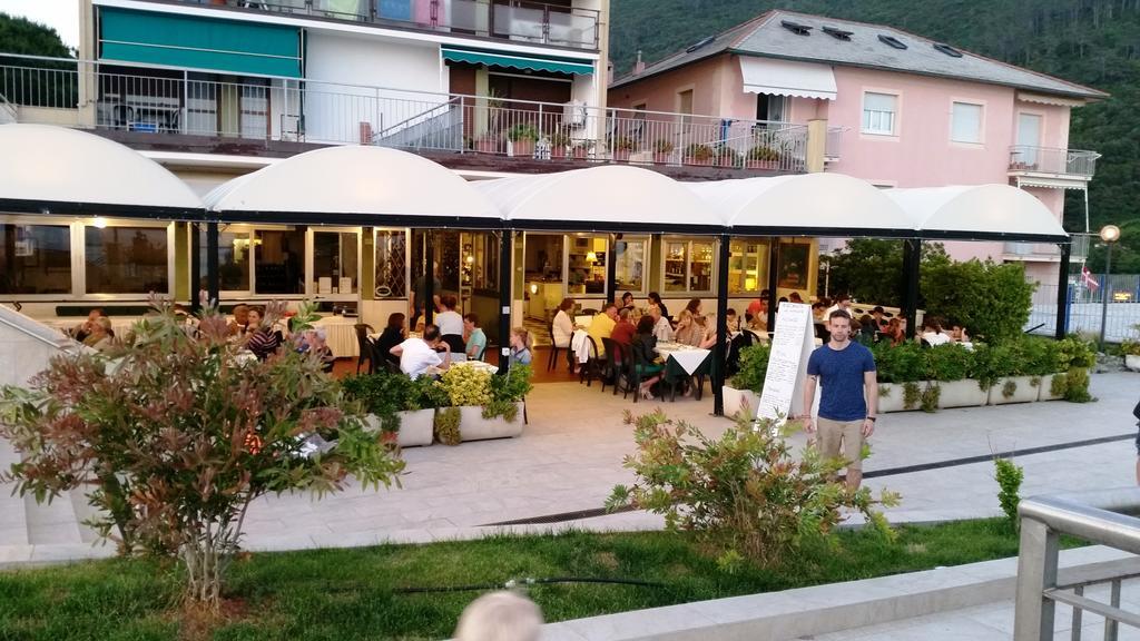 Albergo La Lampara دييفا مارينا المظهر الخارجي الصورة